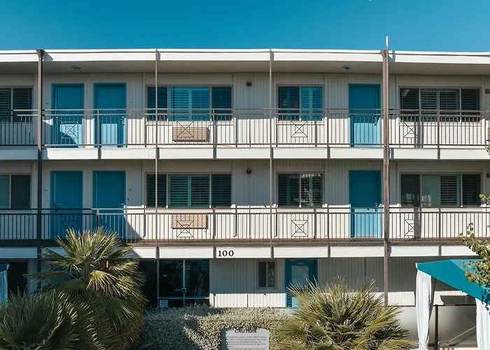 Marin Suites Hotel