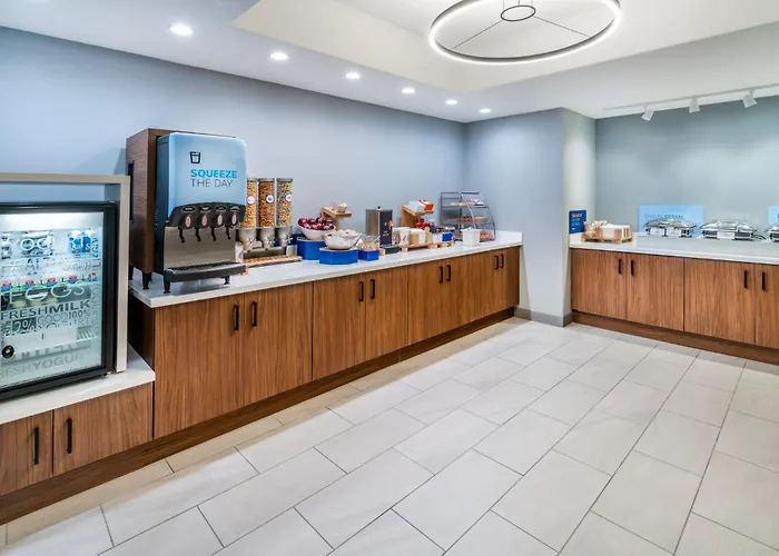 Holiday Inn Express Hotel & Suites Lander By Ihg