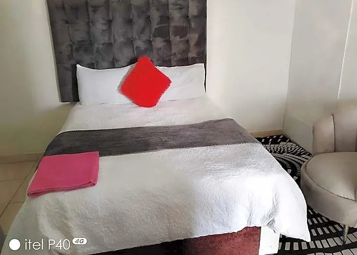 0688429688 Guest House Mafikeng
