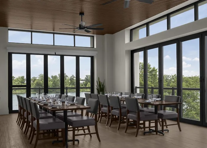 Embassy Suites By Hilton Wilmington Riverfront