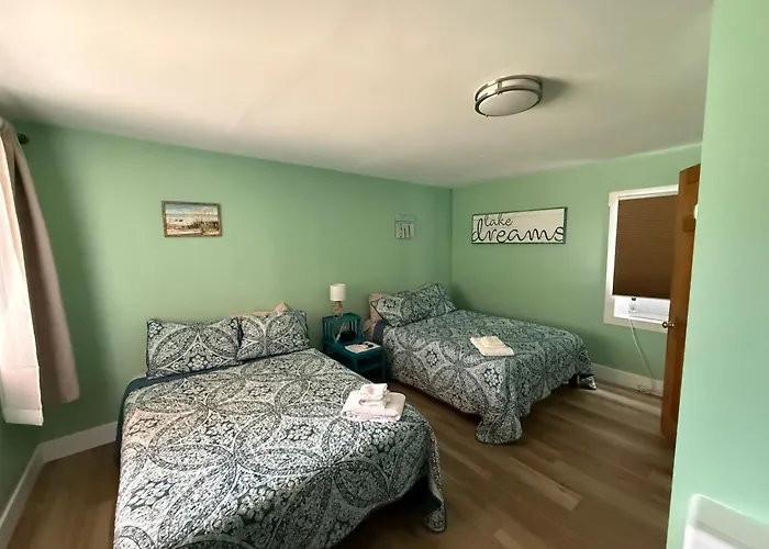 Bay Port Lodging