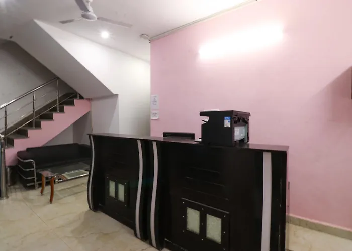 Hotel O Silver Palace Near Dwarka Sector 9 Metro Station