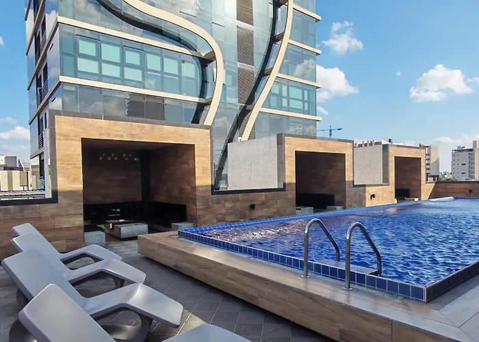 Tryp By Wyndham Santa Cruz