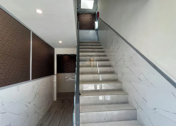 Quintessence Aparthotel