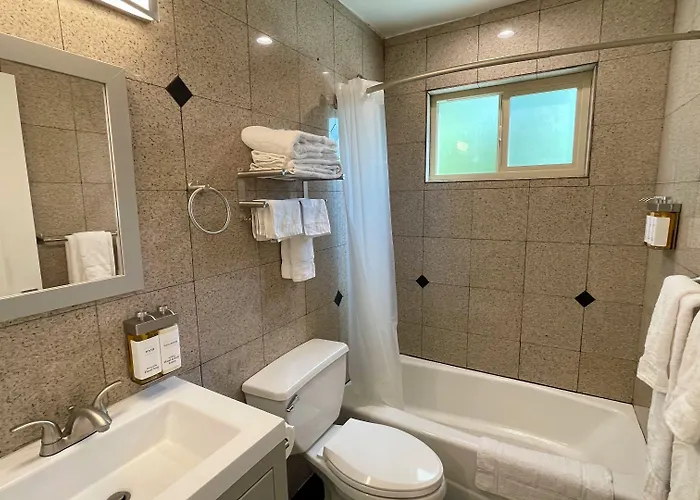 Quintessence Aparthotel
