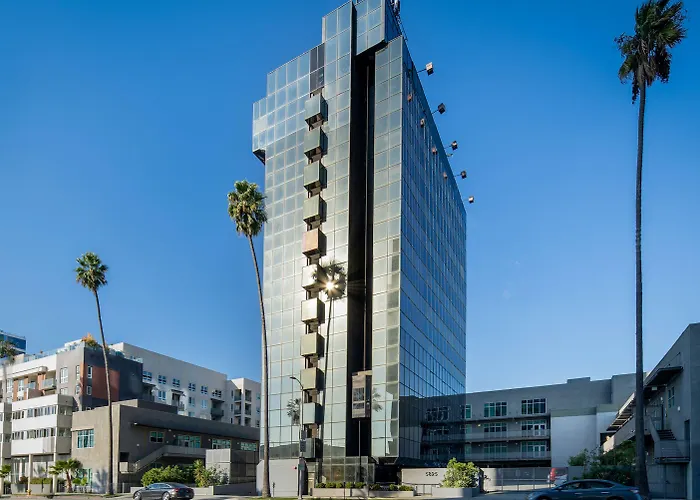 Kasa Sunset Los Angeles