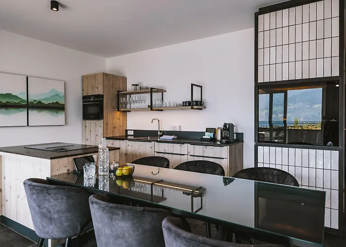 Nikolaus By Avenida Panoramic Wellness Suites