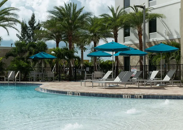 Hampton Inn & Suites Cape Canaveral Cruise Port, Fl