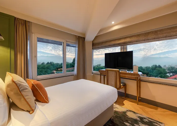 Sarovar Portico Srinagar