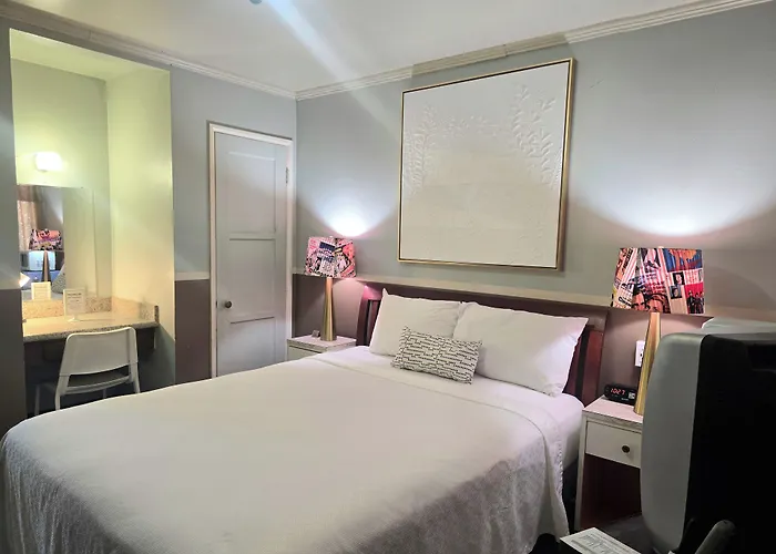 Harry'S Man Cave - A Vintage Motel On The Historic 395 Route - The New Star Motel Experience