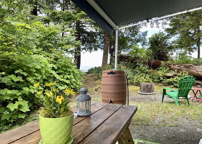 So Damn Lucky Glamping
