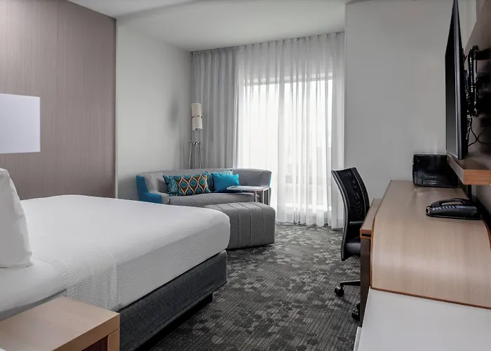 Courtyard By Marriott East Lansing Okemos