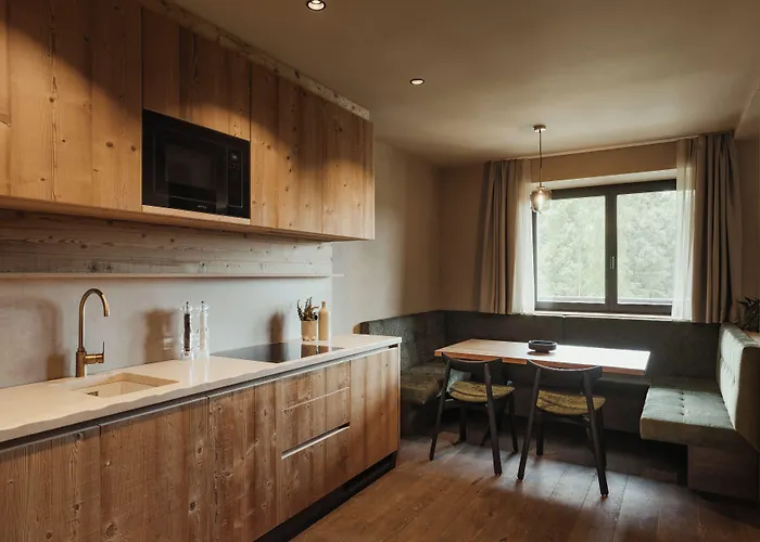 Waldrast - Forestside Living