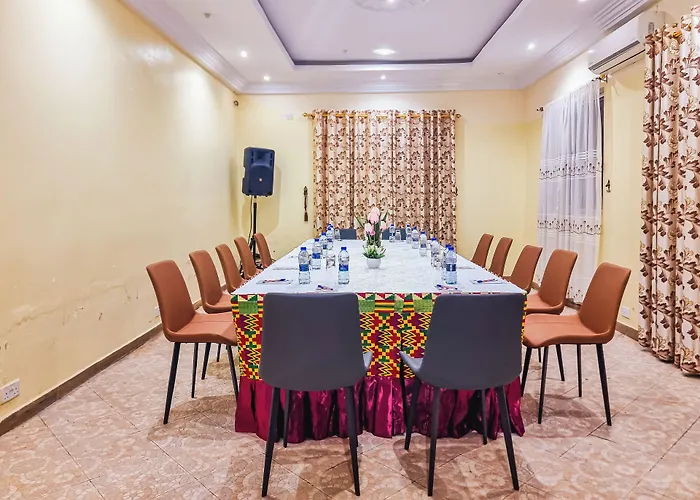 Rhogem Hotel