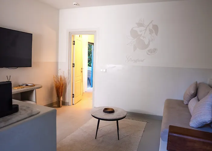 Pilos Suites