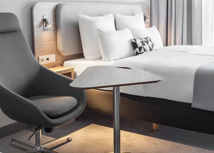 Holiday Inn Express Düsseldorf - Hauptbahnhof, an IHG Hotel