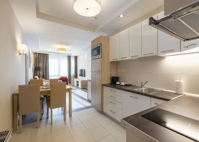 Silver Crown Hotel & Residence, Palace Quarter
