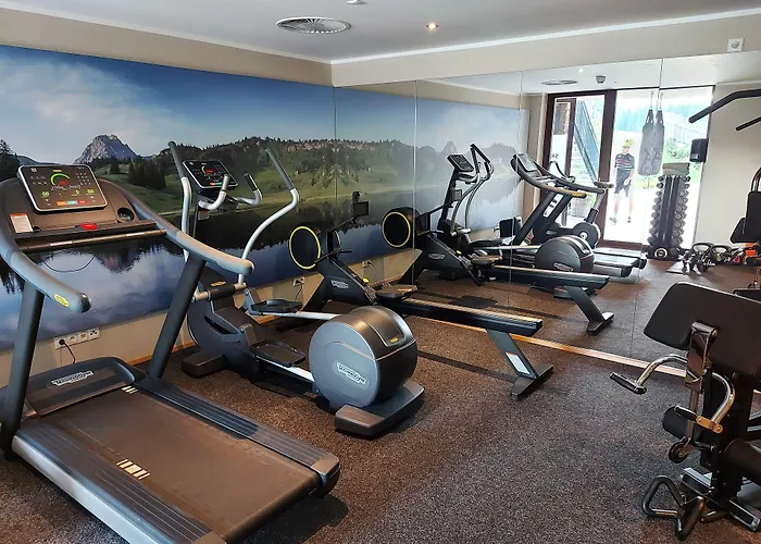 AlpenParks Hotel&Apartment Arlberg Warth mit Pool
