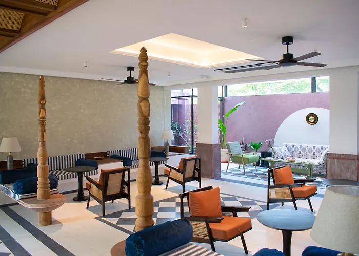 Casa Blanca Lakecity