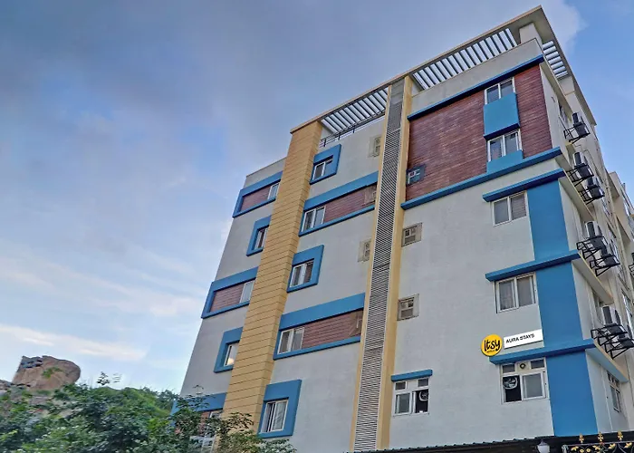 Itsy Hotels Infinity, Hitech City