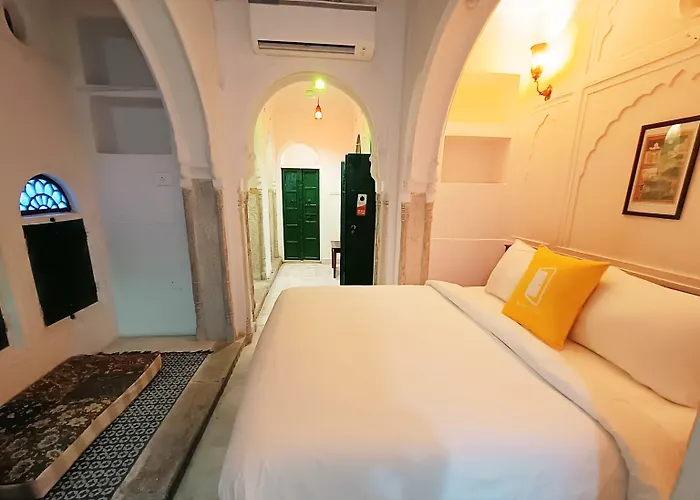 Bloom Boutique L Chelon Haveli