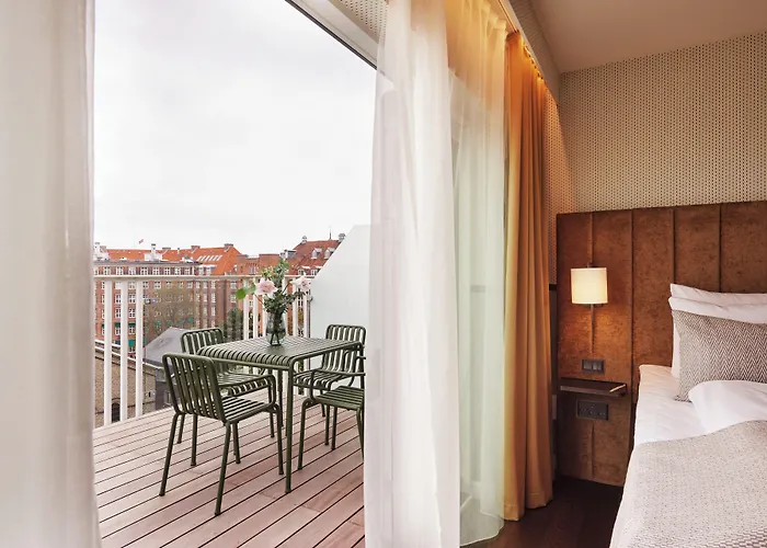 Wide Hotel