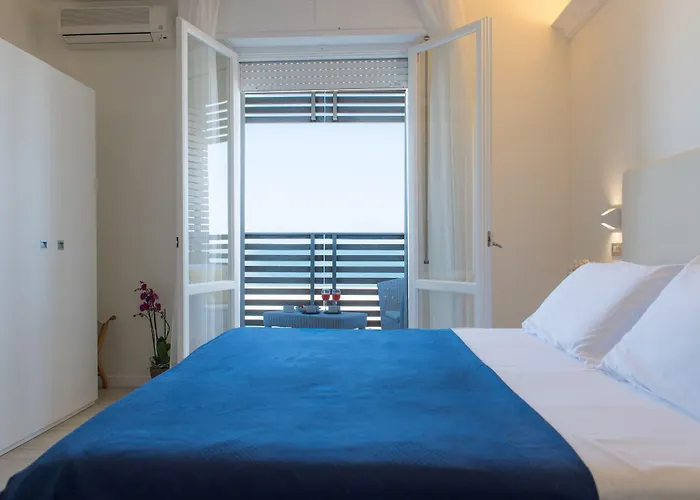 Kiss Beachfront Hotel&Restaurant