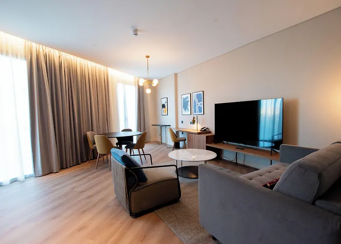 Hotel Giralda Center