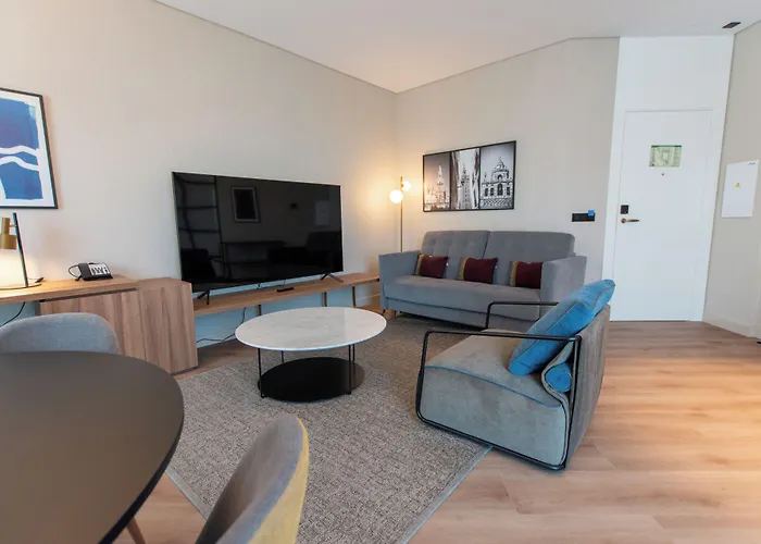 Hotel Giralda Center