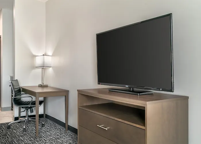 Best Western Plus Wayland Hotel