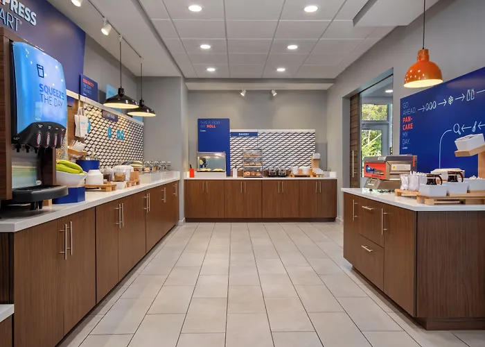 Holiday Inn Express & Suites Muskegon - Grand Haven By Ihg