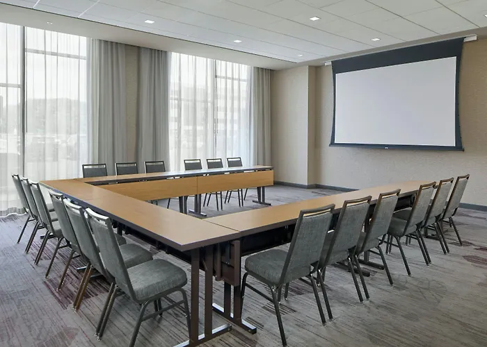 Courtyard By Marriott Albany Airport