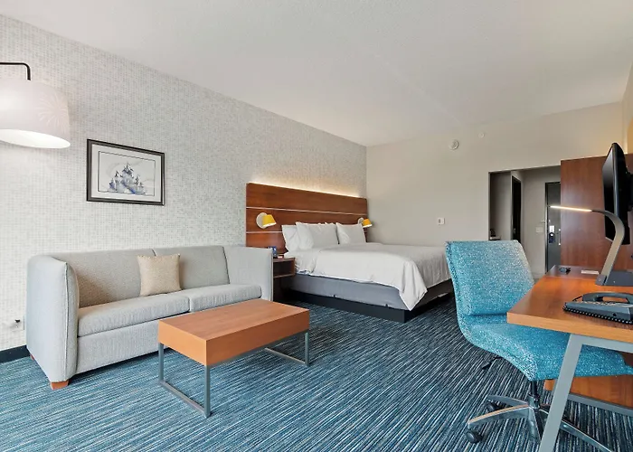 Holiday Inn Express & Suites Orlando- Lake Buena Vista By Ihg