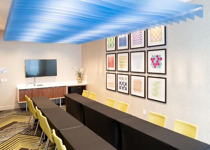 Holiday Inn Express & Suites Franklin - Berry Farms By Ihg