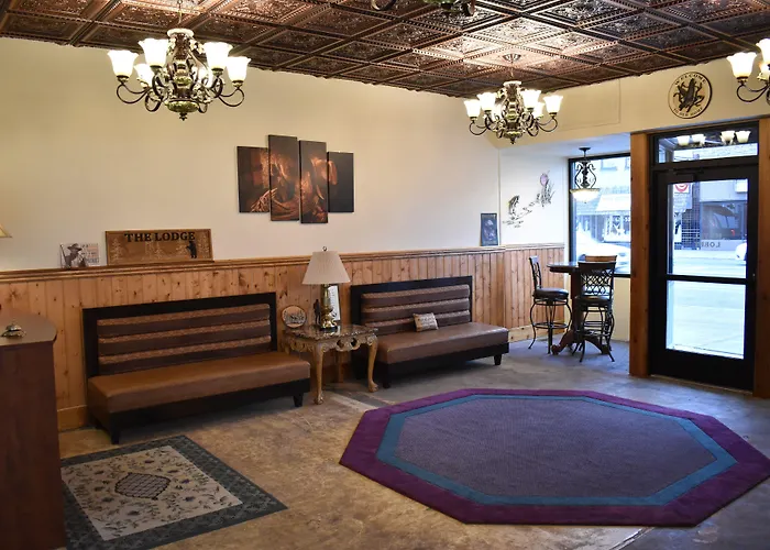 Silver Horseshoe Inn