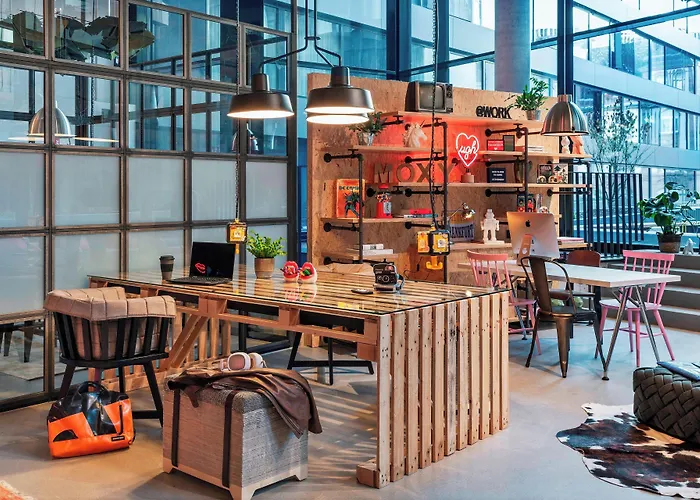 Moxy Frankfurt City Center