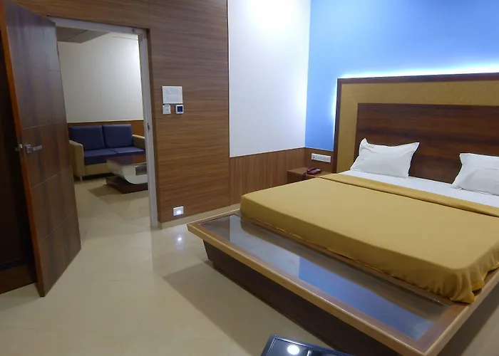 Hotel Aadhi