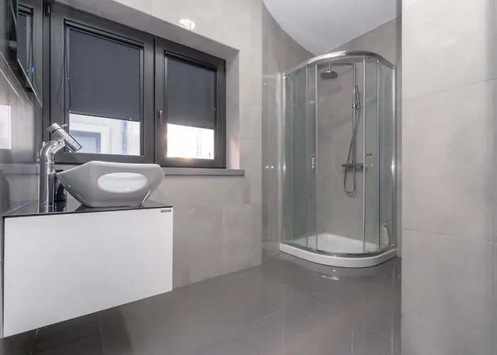 Ergosuites