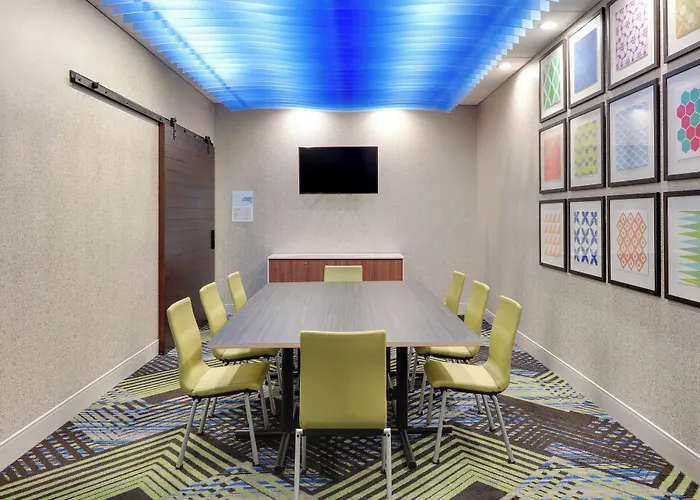 Holiday Inn Express & Suites - Dallas Nw Hwy - Love Field By Ihg