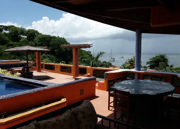 Reef View Pavilions - Villas & Condos