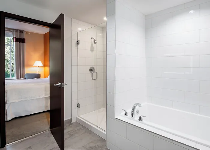 Four Points By Sheraton Grande Prairie