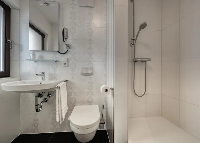 Hotel L'Adresse Garni