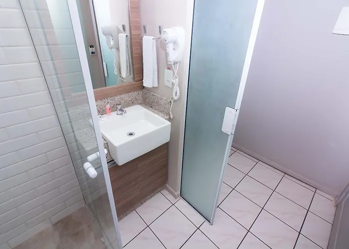 Kennedy Slim Hotel