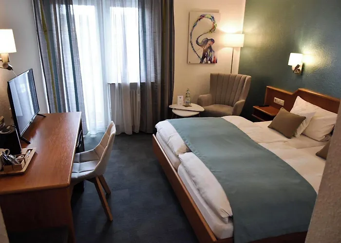 Martins Klause Airport Messe Hotel - Air Conditioning - Self Check-In Available