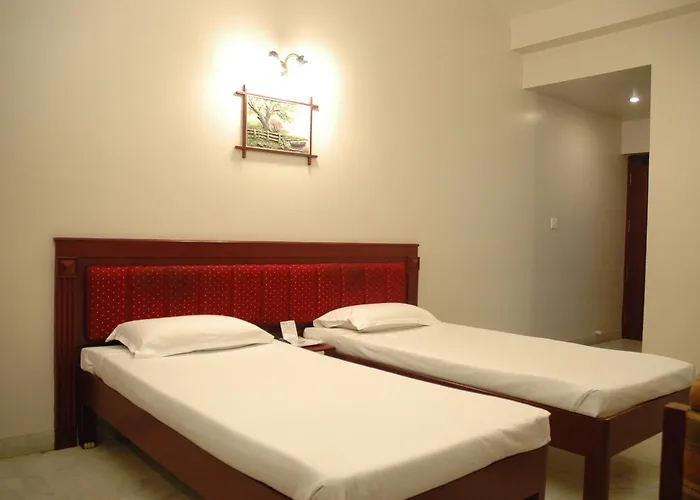 Hotel Gnanam