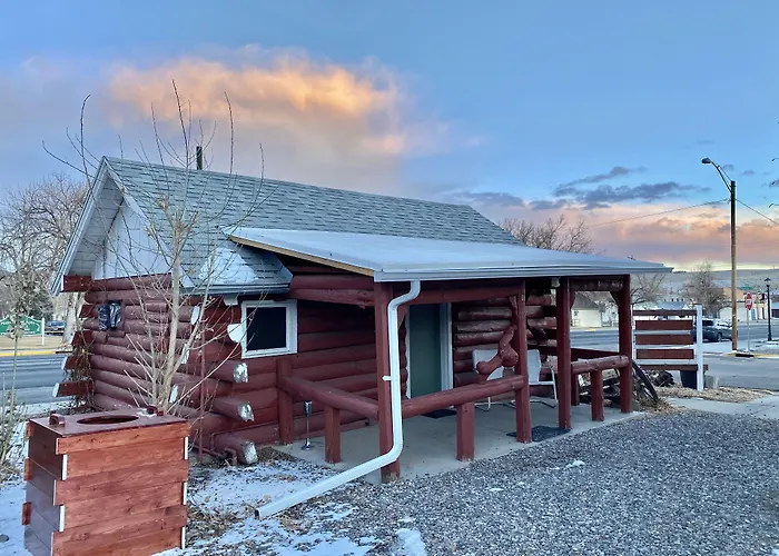 Roundtop Mountain Vista - Cabins And Motel