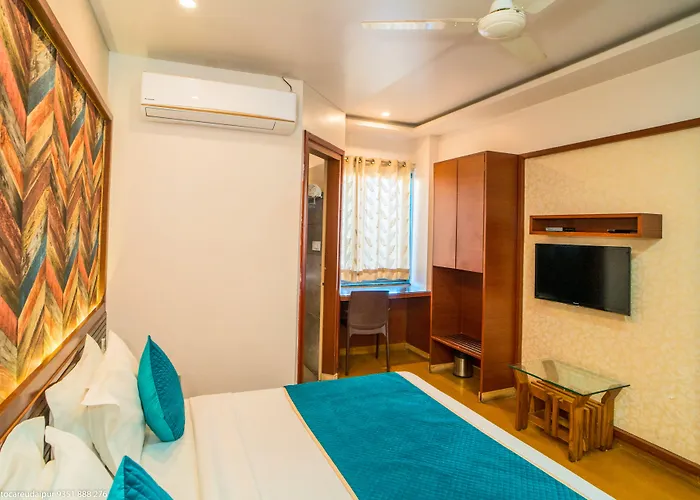 Uddhav Vilas A Family Hotel