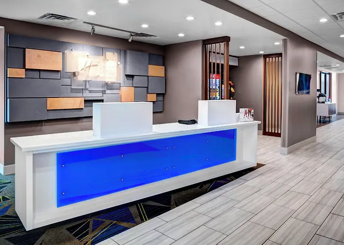 Holiday Inn Express & Suites Coldwater By Ihg