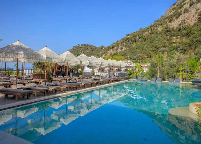 Morina Deluxe Hotel