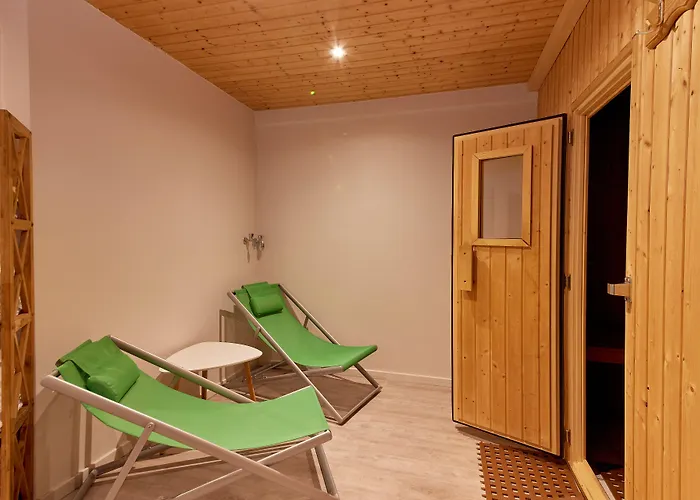 Moselhotel Weinhaus Simon `Sauna`Winzerstube`ELadesäule